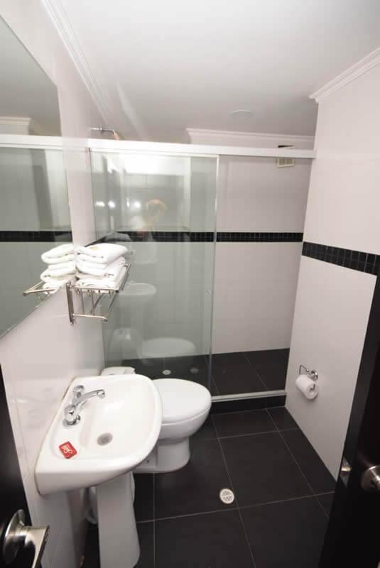 Hotel Zafiro Plaza Tunja Bagian luar foto